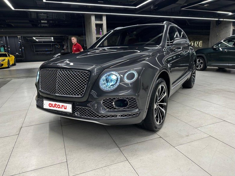 Машина bentley bentayga