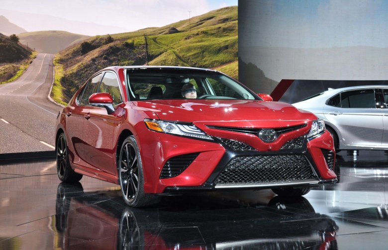 Тойота камри 2018