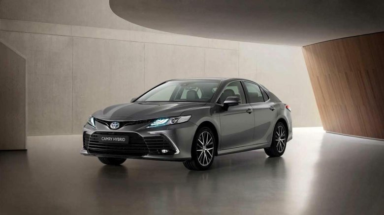Toyota Camry 2021