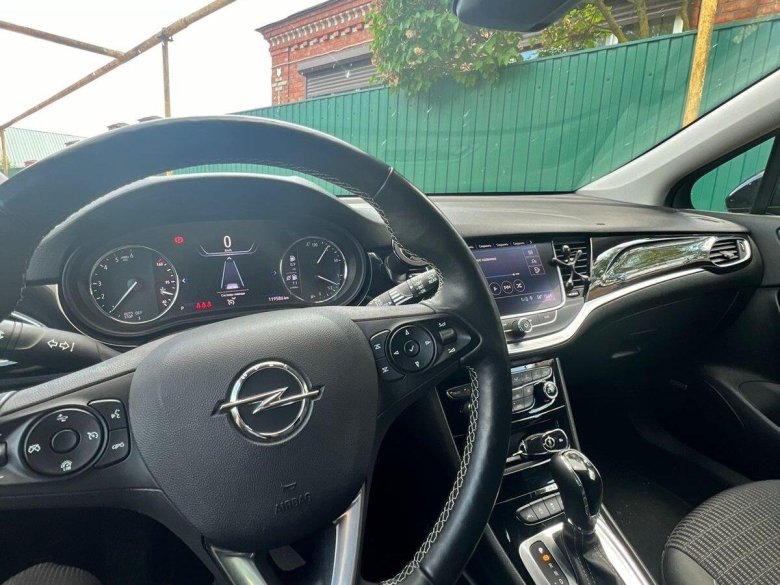 Opel astra 2017 салон