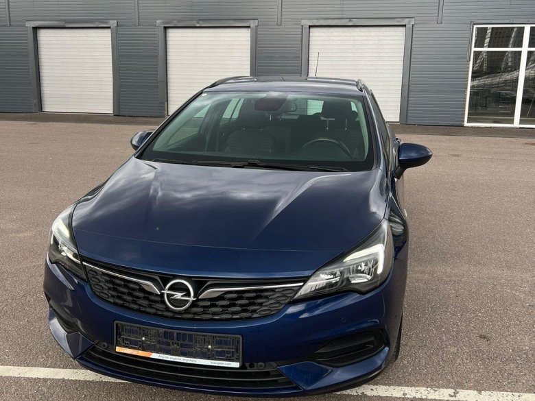 Опель астра 2020