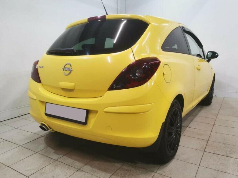 Опель Корса 2012