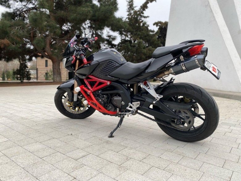 Стелс бенелли 600