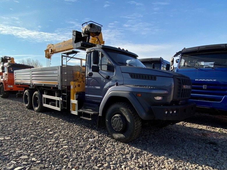 Бортовой Урал next 73945 с КМУ