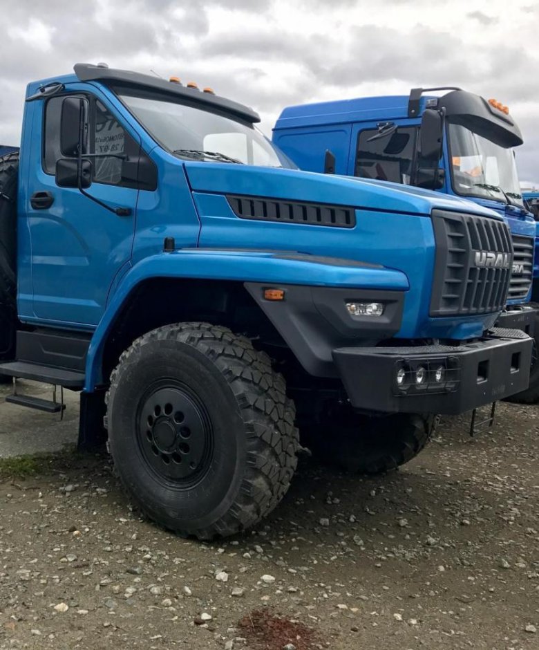 Урал 4320 седельный тягач