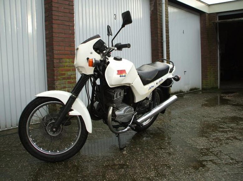 Ява 638 белая