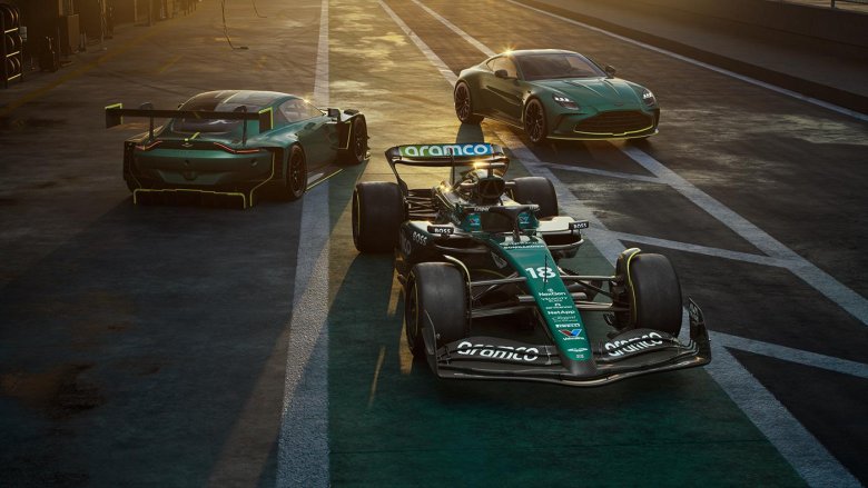 Астон мартин 2022