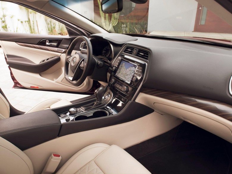 Ниссан Максима 2018 салон