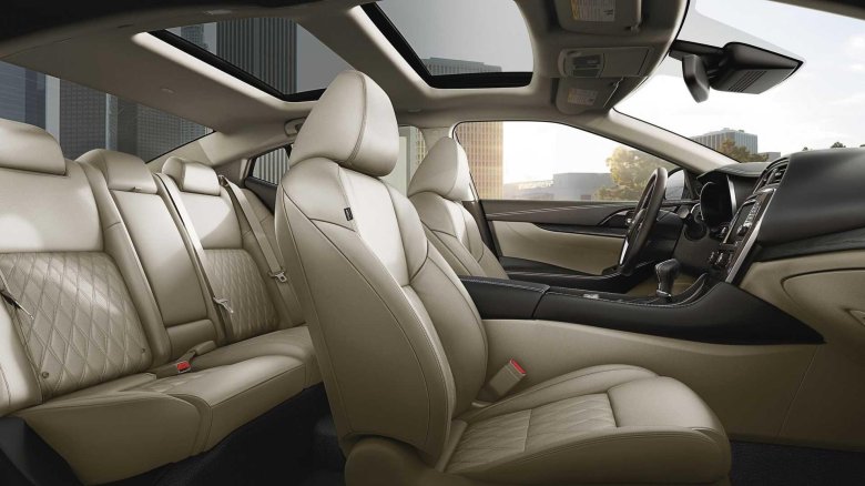 Ниссан Максима 2022