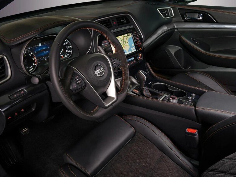 Ниссан Максима 2019