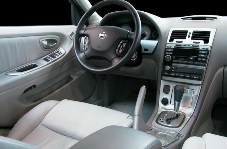 Ниссан Максима 2003 салон