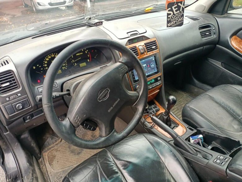 Nissan maxima 1998