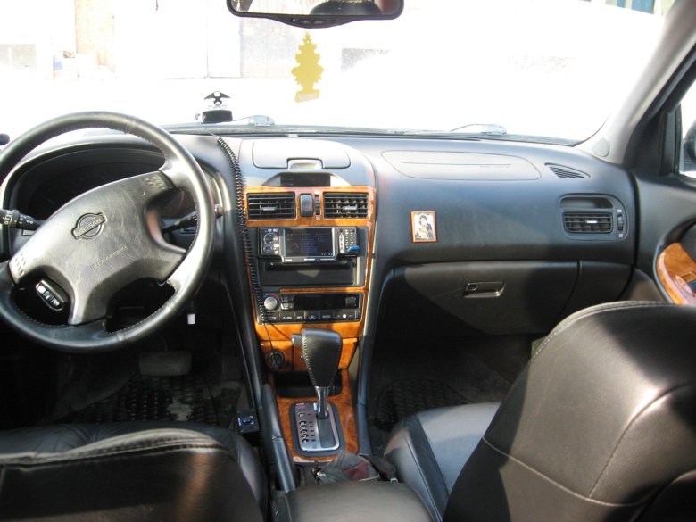 Ниссан Максима 1997 салон