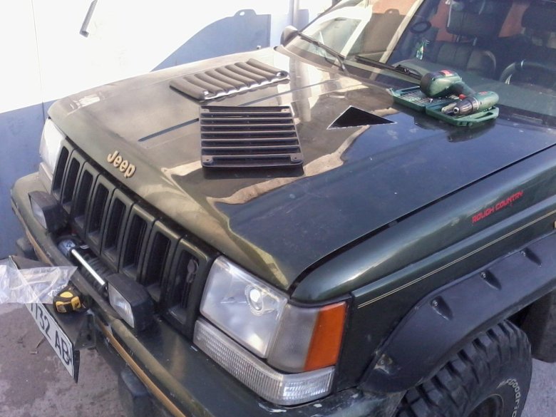 Капот джип Гранд Чероки ZJ
