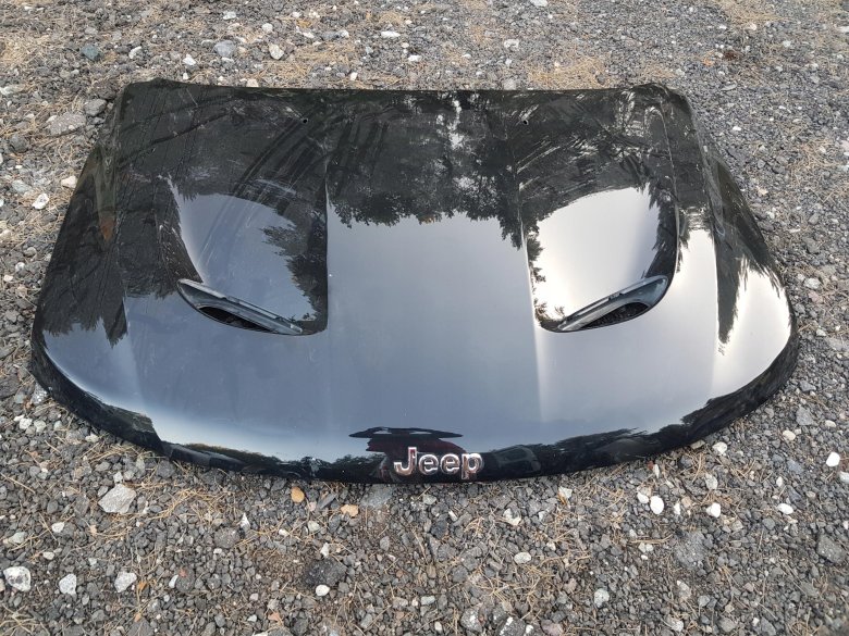 Капот Jeep Grand Cherokee wk2