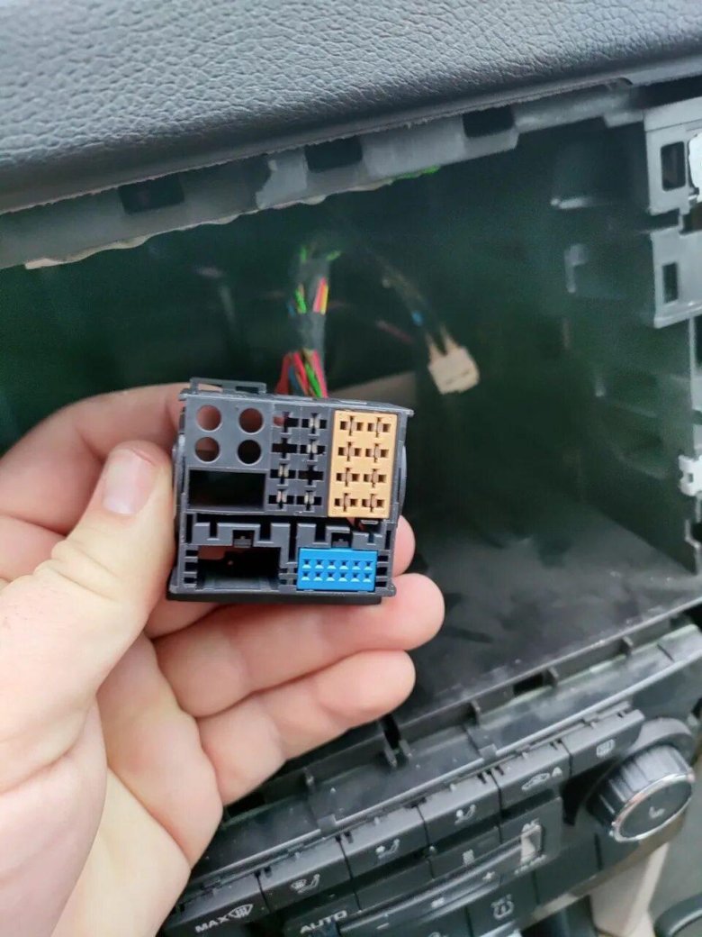 Провода магнитолы Шкода а5