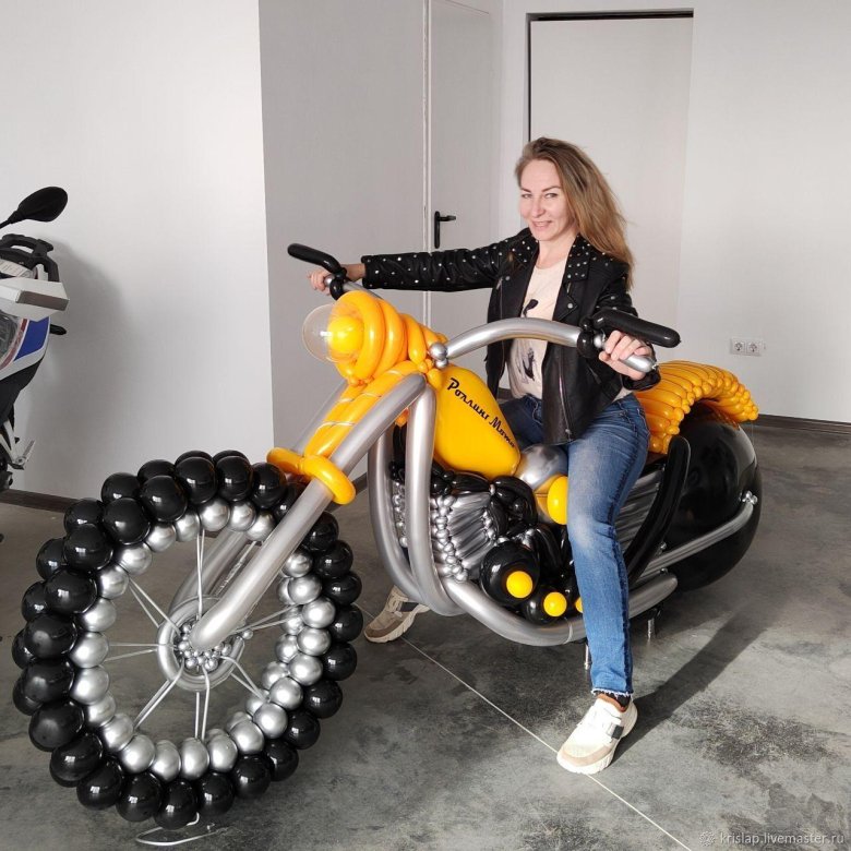 Мотоцикл из шаров