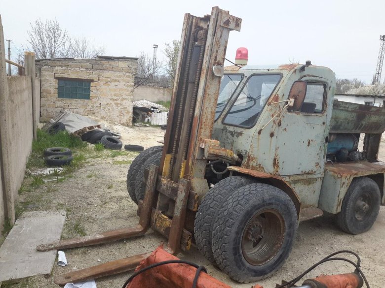 Львовский погрузчик 4045м