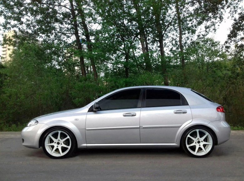 Шевроле Лачетти хэтчбек на р17