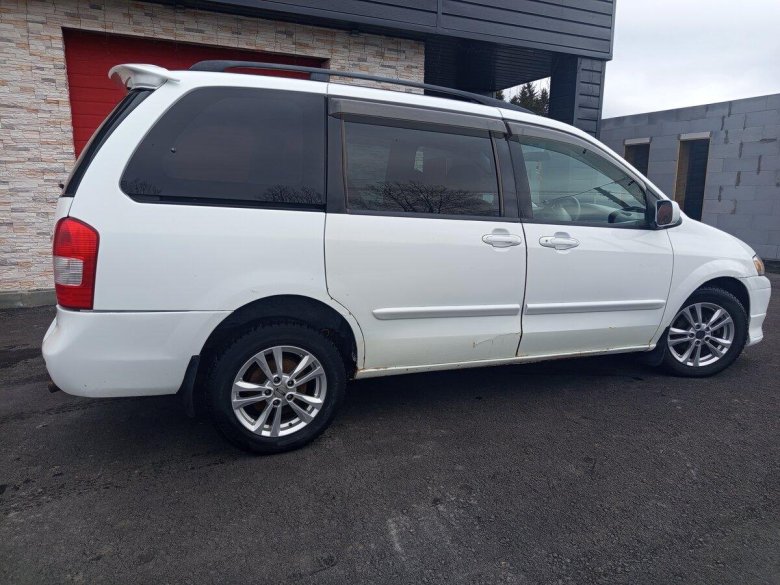 Мазда мпв 2001