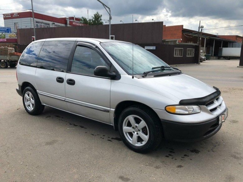 Крайслер вояджер 1999