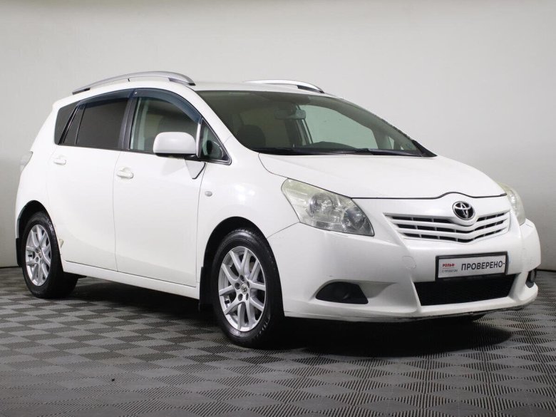 Тойота версо 2012