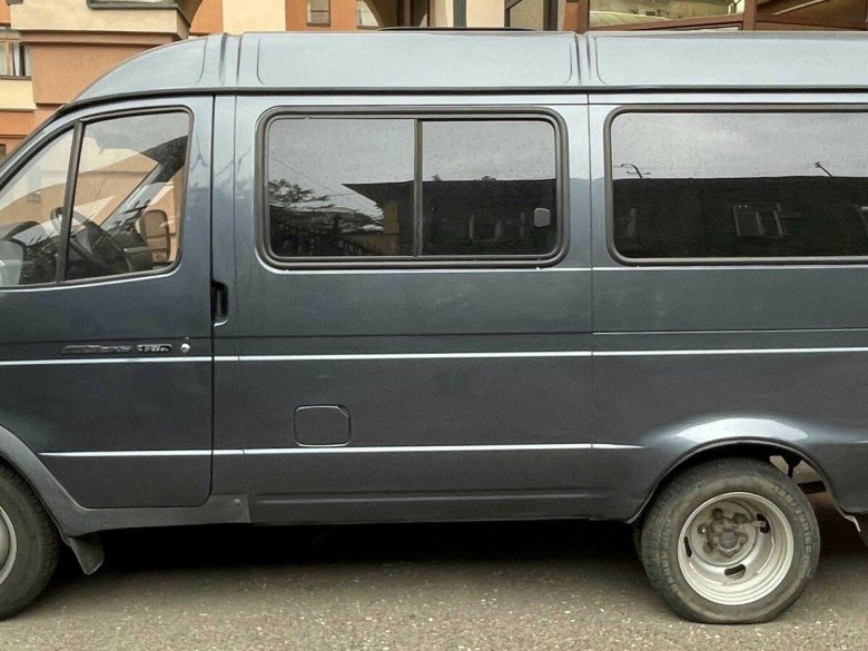 ГАЗ Газель 3221 серебристый