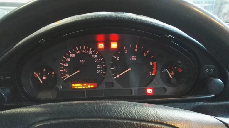 Приборная панель BMW e36