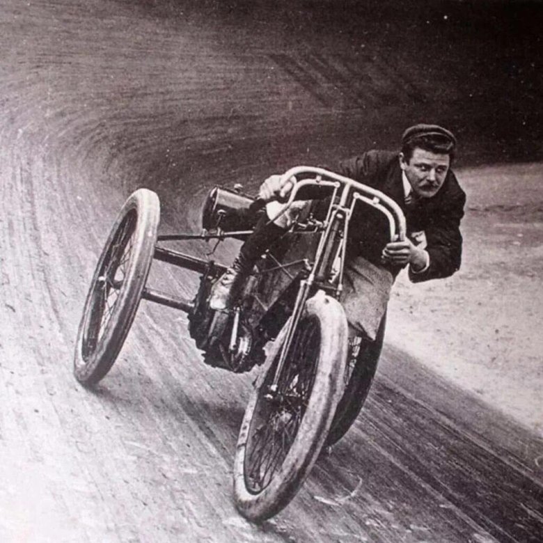 Трехколесный велосипед Dion-bouton,