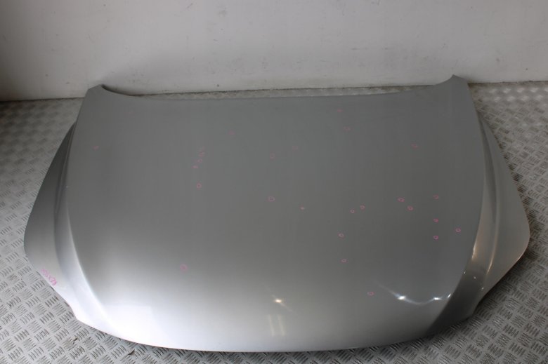 Капот автомобиля