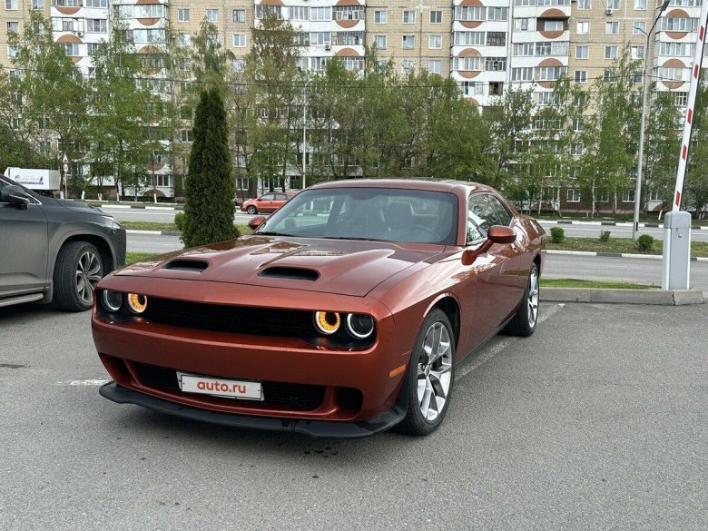Dodge challenger оранжевый