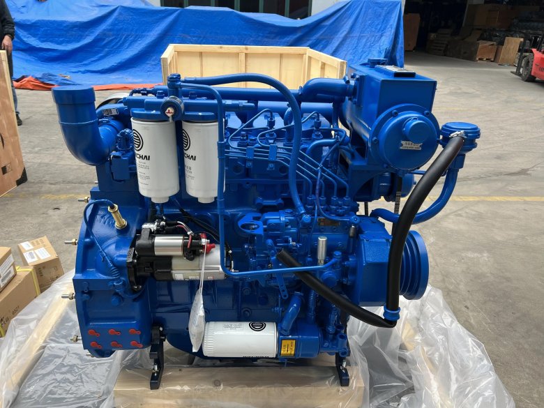 Судовой дизельный двигатель