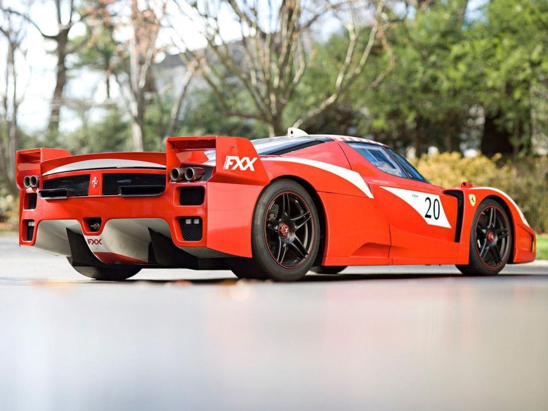 Машина Ferrari FXX evoluzione