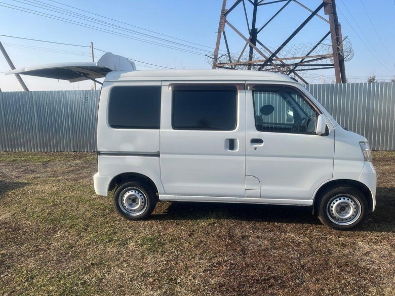 Автомобиль дайхатсу