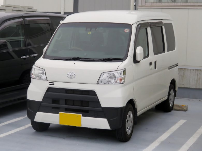 Toyota Pixis van 4wd