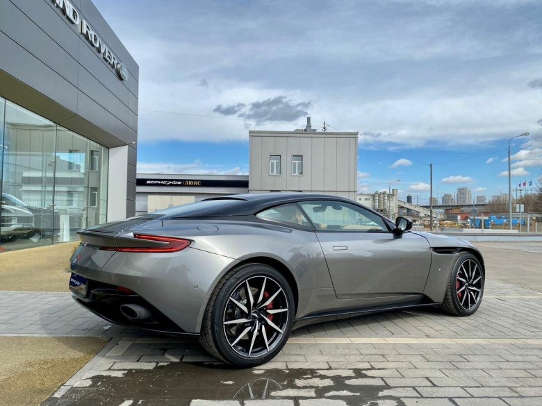 Астон мартин дб 11