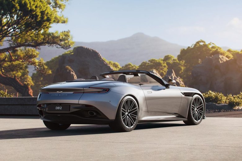 Астон Мартин 2023