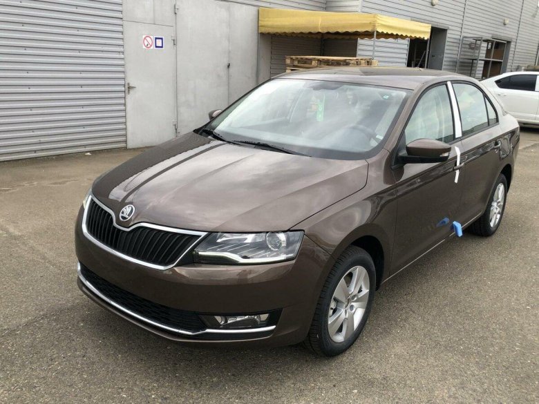 Шкода Рапид 2019 коричневый