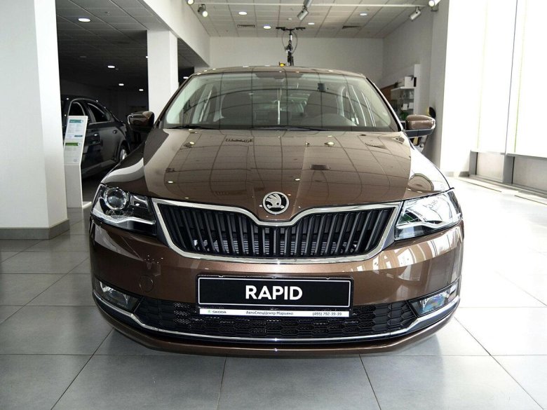 Шкода Рапид коричневая 2021