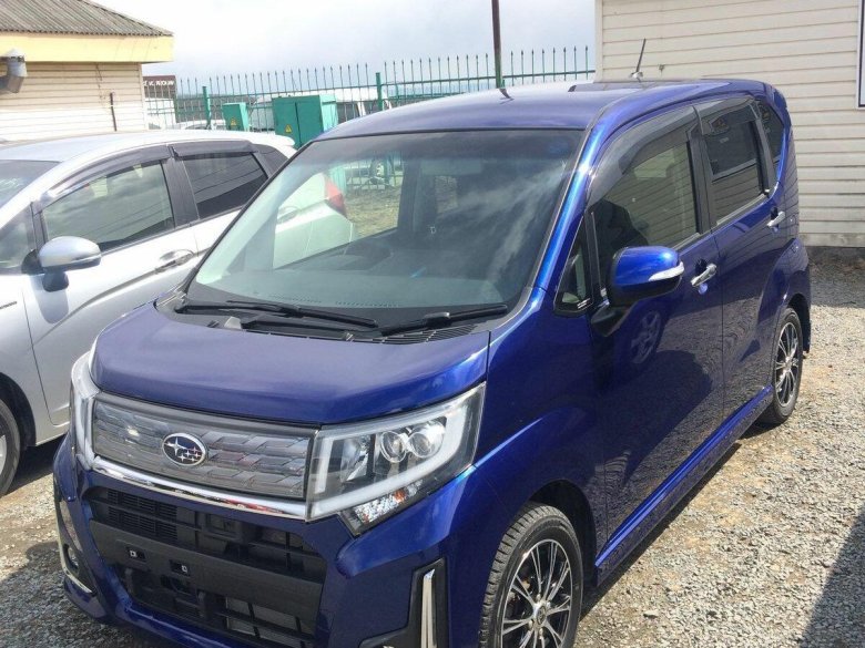 Subaru компактвэн