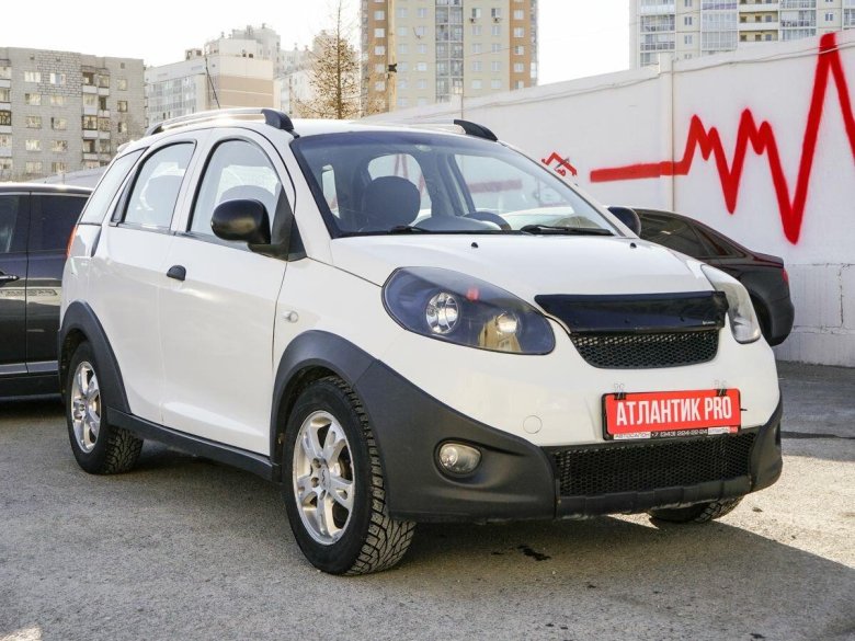 Машина chery indis s18d