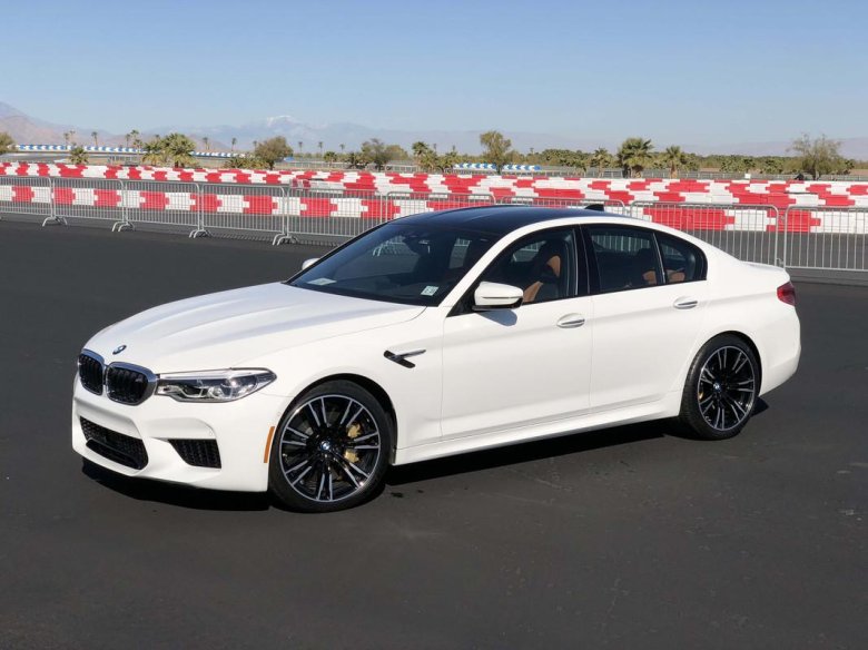 БМВ м5 белая