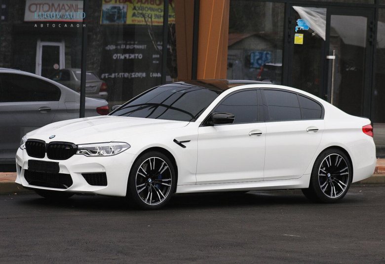 BMW m5 f90 White