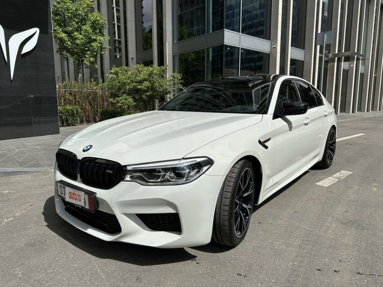 БМВ m5 f90 белая
