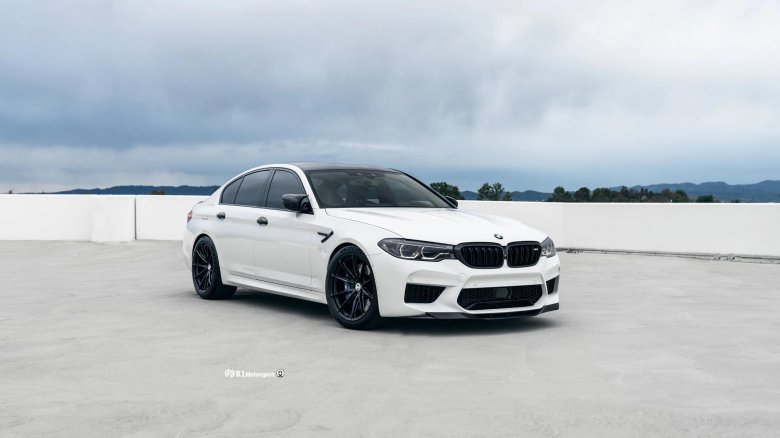 BMW m5 f90 белая
