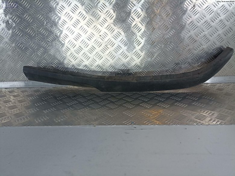 Спойлер переднего бампера