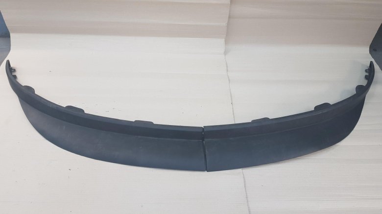 Спойлер бампера Opel Astra j