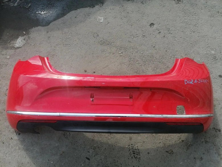 Задний бампер Опель Астра