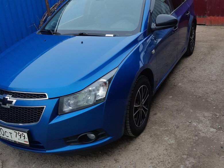 Chevrolet Cruze синий