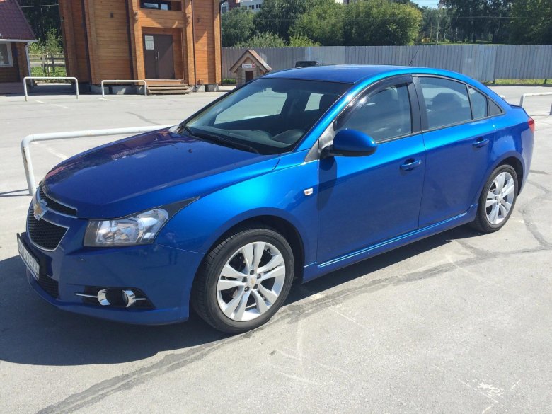 Chevrolet Cruze синий